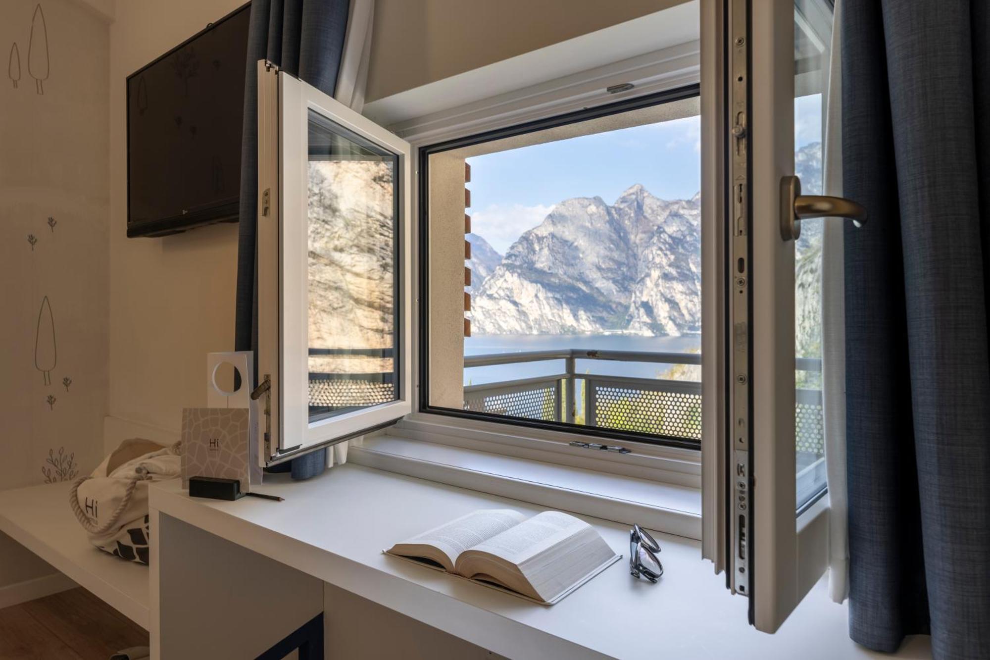 Hi Hotels Torbole - Pool & Spa Torbole Sul Garda Kültér fotó