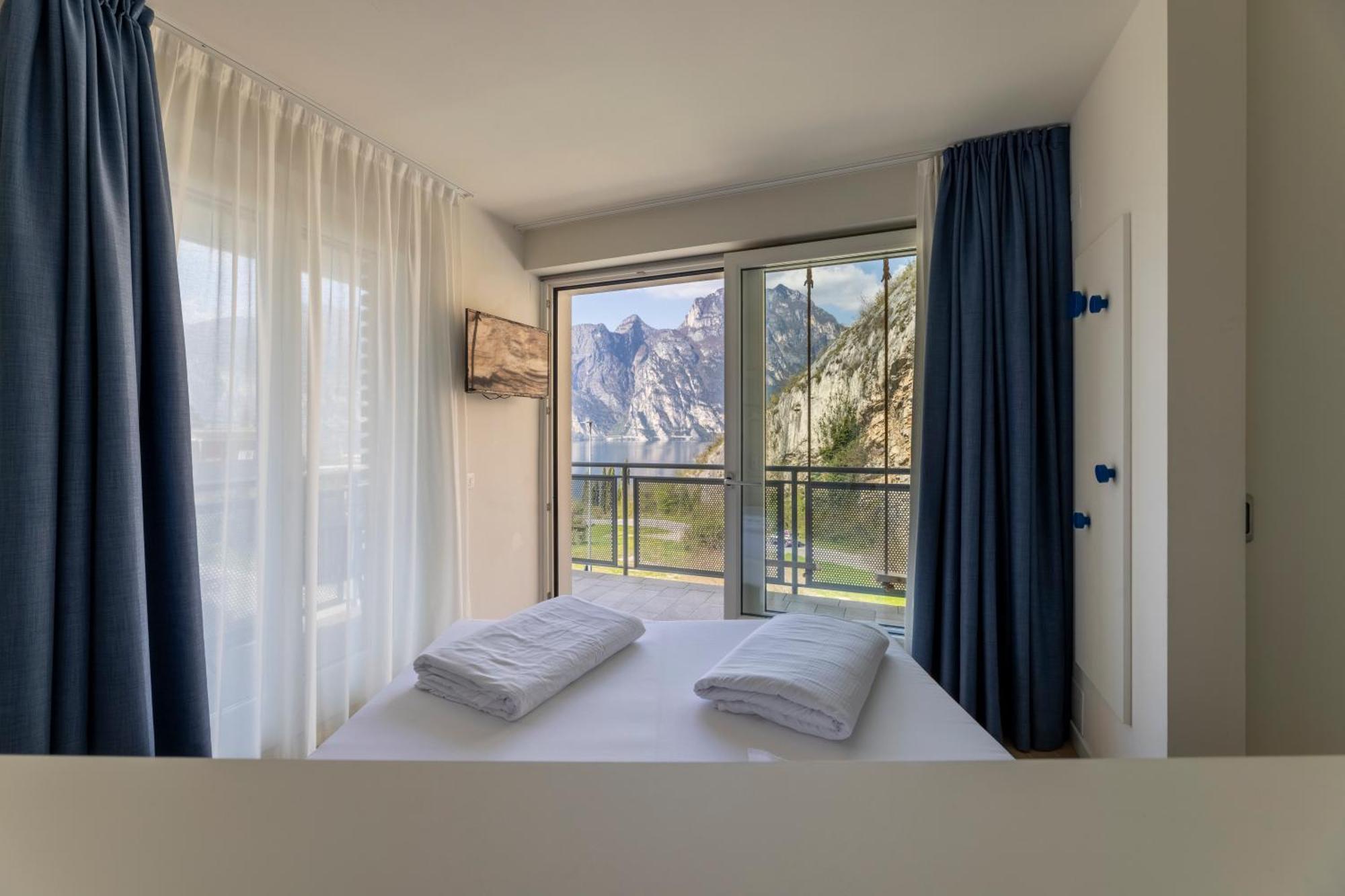 Hi Hotels Torbole - Pool & Spa Torbole Sul Garda Kültér fotó