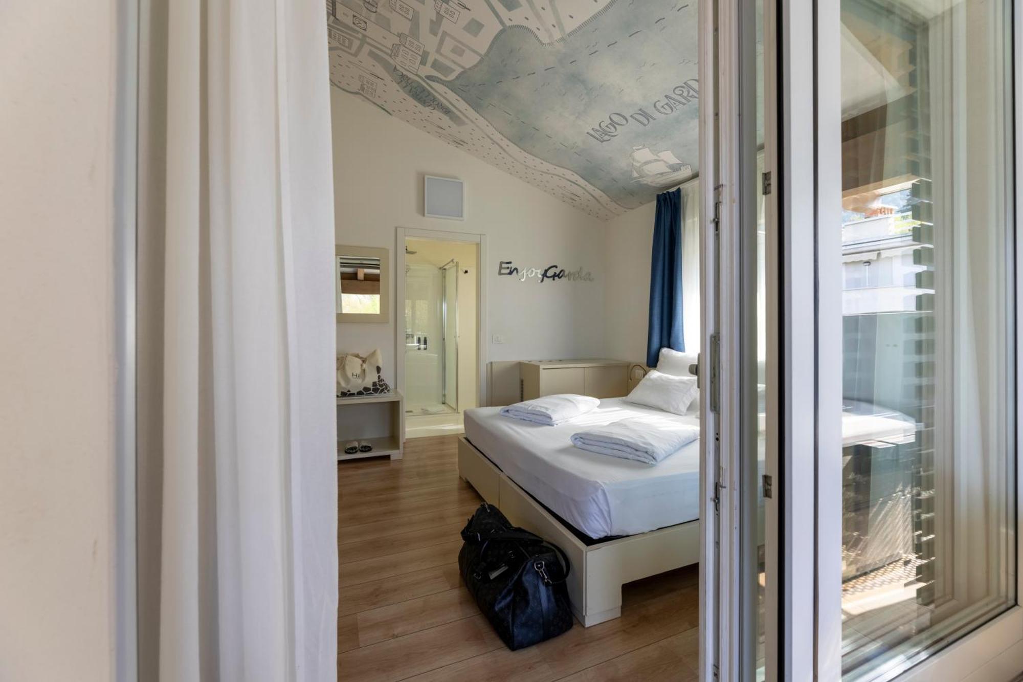 Hi Hotels Torbole - Pool & Spa Torbole Sul Garda Kültér fotó