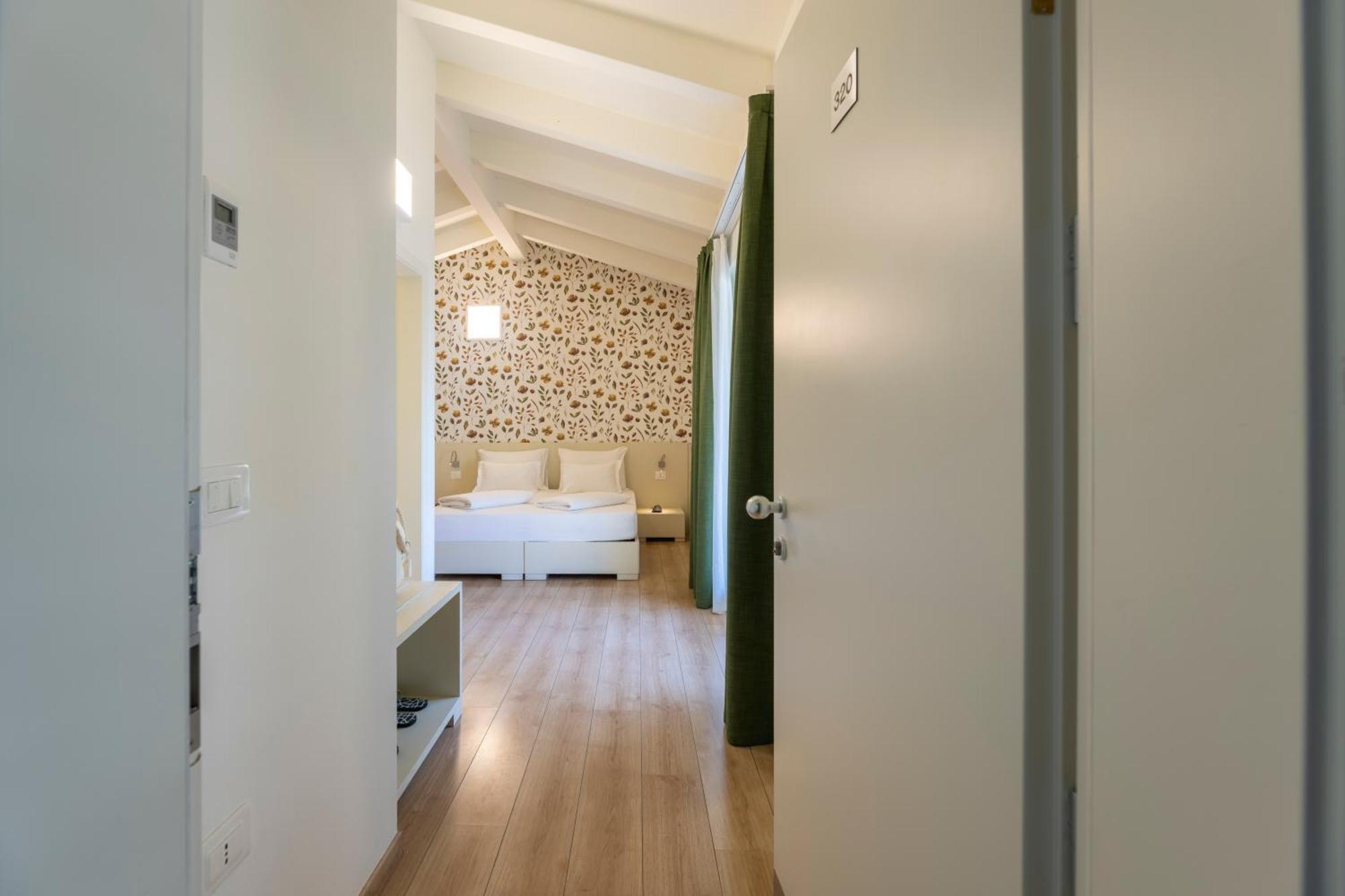 Hi Hotels Torbole - Pool & Spa Torbole Sul Garda Kültér fotó